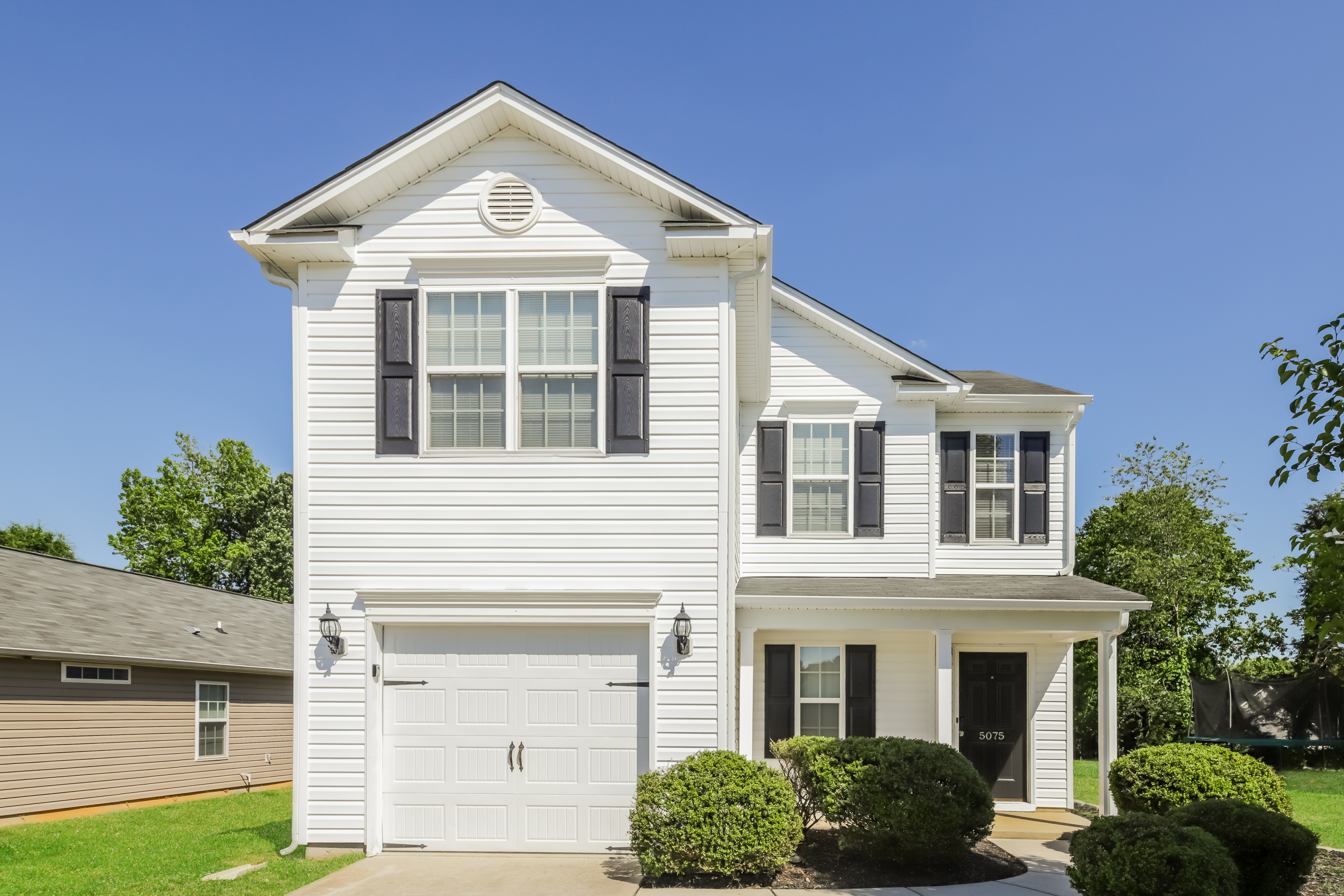 5075 HOGAN POINT CT Winston-Salem, NC 27127